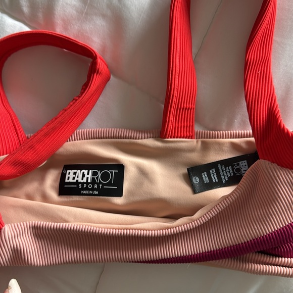 Colorblock Ribbed Crop Top - Picture 2 of 3